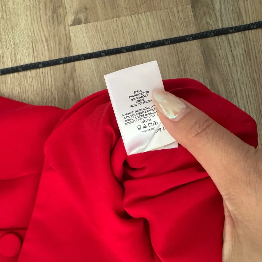 Express off the shoulder suit top - Picture 4 of 8